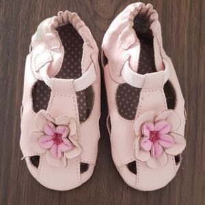 Robeez soft sole pink sandals, 12 to 18 months